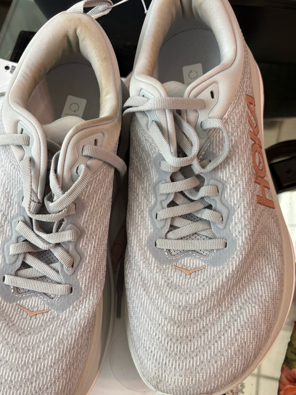 Women's HOKA Gaviota 5. Size 9. - Picture 2 of 9